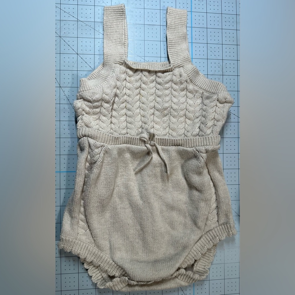 Cat & Jack Baby Infant Toddler girl Woven Romper Bodysuit Clothes 24M *stained*
